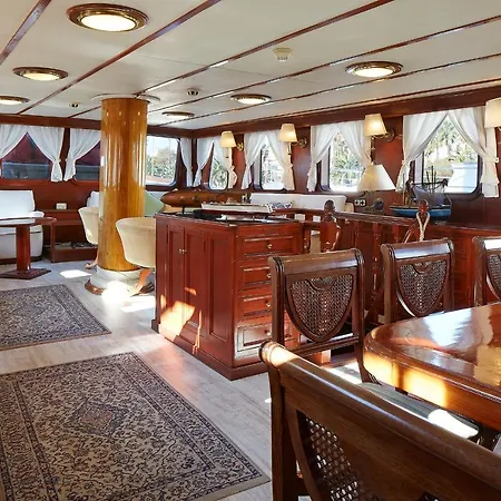 Southern Cross Botel Barcelona